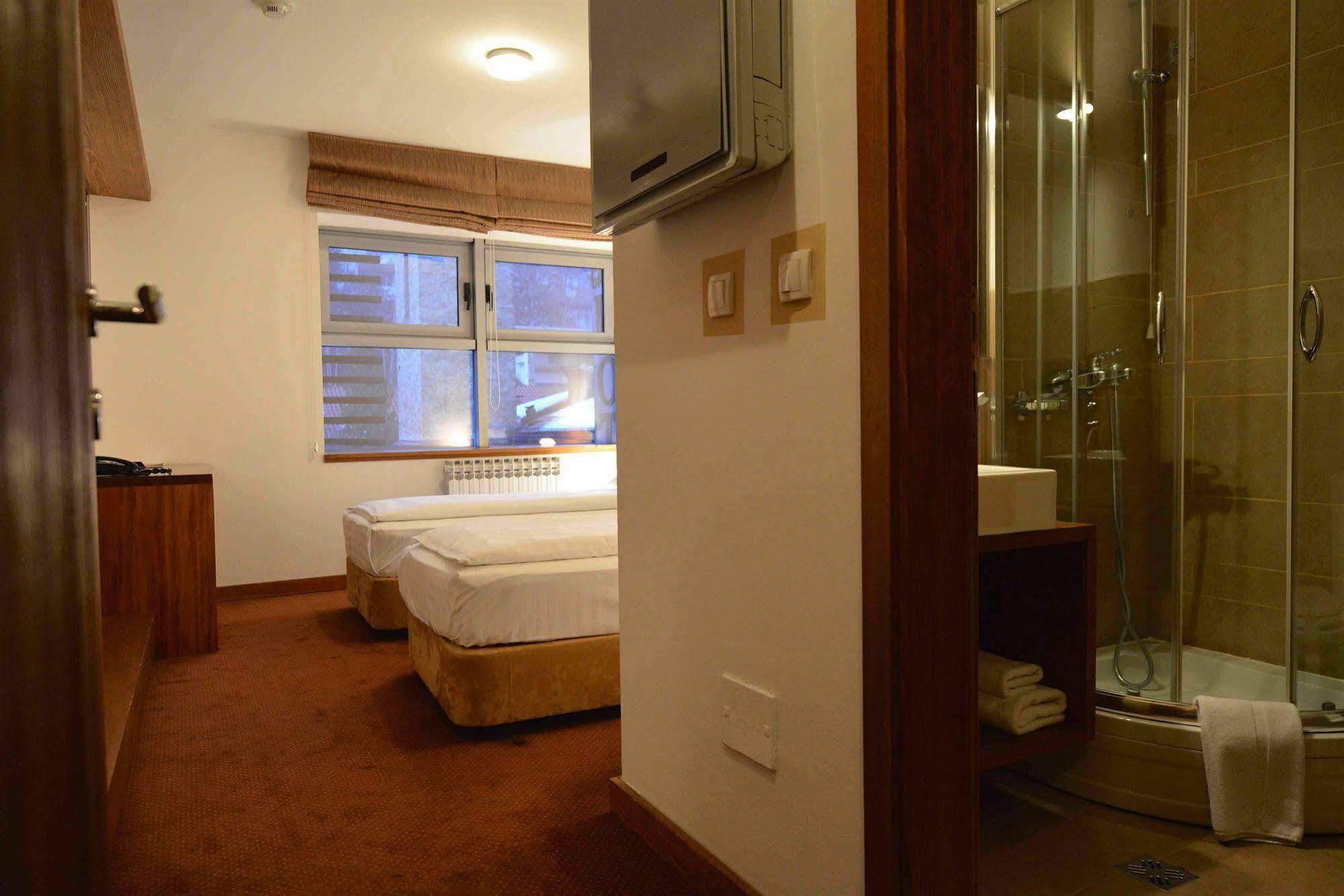 Garni Hotel Konak Sarajevo Ngoại thất bức ảnh